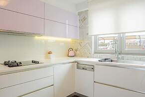 Pink Rose Beachfront Villa