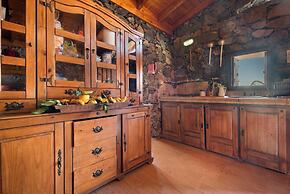 Tropical Oasis in Santa Ursula