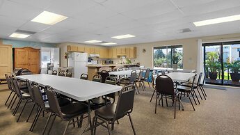 Pool, Tennis, Beach Access & Pet-friendly fun + Free Attraction Ticket