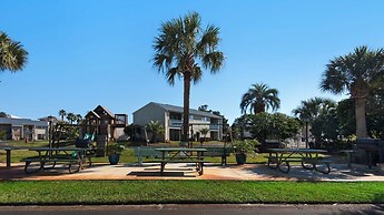 Pool, Tennis, Beach Access & Pet-friendly fun + Free Attraction Ticket