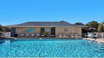 Pool, Tennis, Beach Access & Pet-friendly fun + Free Attraction Ticket