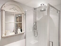 Unique Stay for Large Groups - Please Enquire!