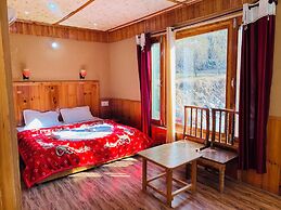 Tirthan Holidays Cottage