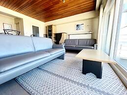 Apartment in Wenduine With Stunning Seaviews