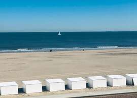 Apartment in Wenduine With Stunning Seaviews