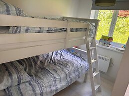 Sea View - 1min to Beach - Dog Friendly - 4 Guests