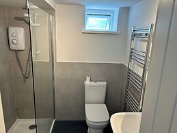 Sea View - 1min to Beach - Dog Friendly - 4 Guests