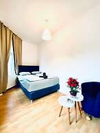 Spacious 4 BR Apt Perfect for Groups