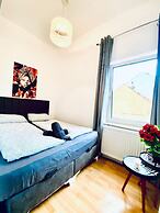 Spacious 4 BR Apt Perfect for Groups