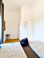 Spacious 4 BR Apt Perfect for Groups