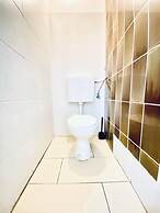 Spacious 4 BR Apt Perfect for Groups