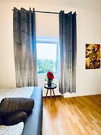 Spacious 4 BR Apt Perfect for Groups