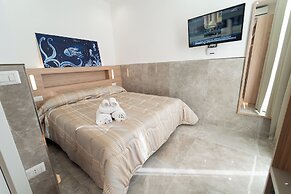 H.R. BOUTIQUE PORTO NAPOLI CENTRO