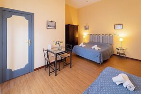 H.R. BOUTIQUE PORTO NAPOLI CENTRO