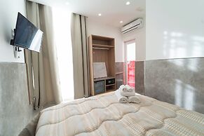 H.R. BOUTIQUE PORTO NAPOLI CENTRO