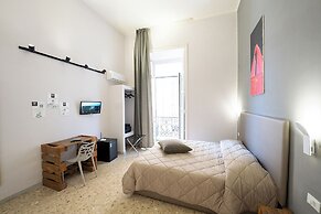 H.R. BOUTIQUE PORTO NAPOLI CENTRO