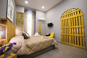 H.R. BOUTIQUE PORTO NAPOLI CENTRO