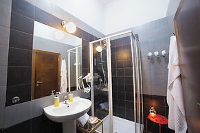 H.R. BOUTIQUE PORTO NAPOLI CENTRO