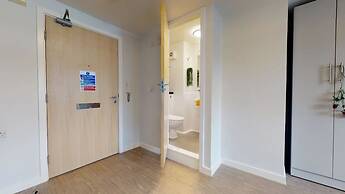 Student Only iQ Leeds