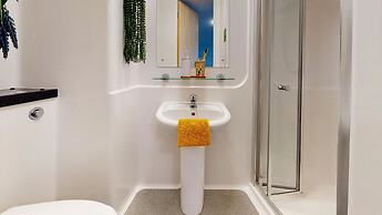 Student Only iQ Leeds