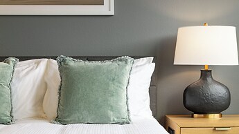 The Hayworth Apartments By Barsala