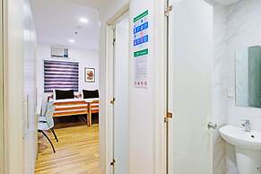 OYO 1144 1318 Residences