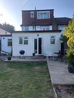 London Charm Retreat - Central Location