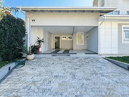 Casa Moderna e Aconchegante