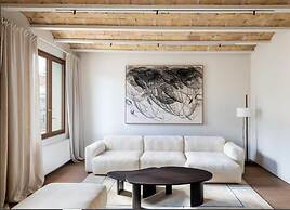 Barcelona Blissful Apartment Escape
