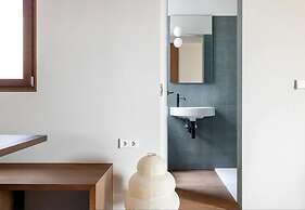 Barcelona Blissful Apartment Escape