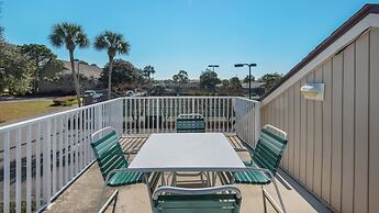 Sleeps 8 w/ Resort Pools, Tennis, Golf & Beach Access + Attraction Tic