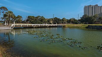 Sleeps 8 w/ Resort Pools, Tennis, Golf & Beach Access + Attraction Tic