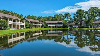 Sleeps 8 w/ Resort Pools, Tennis, Golf & Beach Access + Attraction Tic