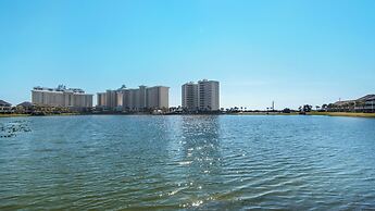 Sleeps 8 w/ Resort Pools, Tennis, Golf & Beach Access + Attraction Tic