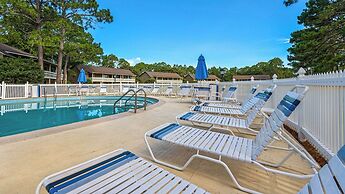 Sleeps 8 w/ Resort Pools, Tennis, Golf & Beach Access + Attraction Tic