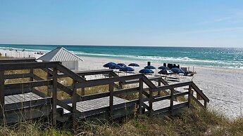 Sleeps 8 w/ Resort Pools, Tennis, Golf & Beach Access + Attraction Tic