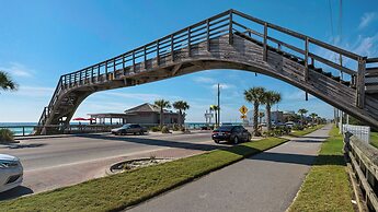 Sleeps 8 w/ Resort Pools, Tennis, Golf & Beach Access + Attraction Tic