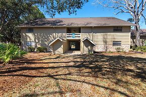 Sleeps 8 w/ Resort Pools, Tennis, Golf & Beach Access + Attraction Tic