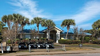 Sleeps 8 w/ Resort Pools, Tennis, Golf & Beach Access + Attraction Tic