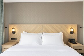 Sandman Signature Las Colinas Hotel & Suites