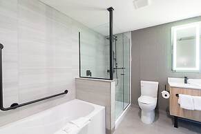 Sandman Signature Las Colinas Hotel & Suites