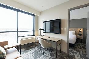 Sandman Signature Las Colinas Hotel & Suites