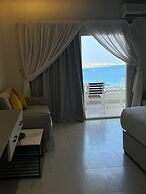 Hayat Haql Hotel and Marina