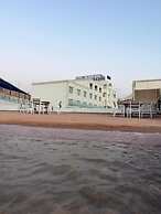 Hayat Haql Hotel and Marina
