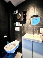 Spacious Family Apartment Midi