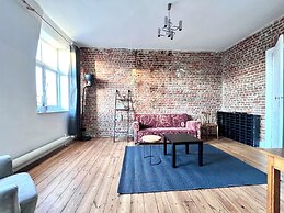 Spacious Family Apartment Midi