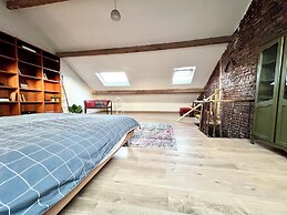 Spacious Family Apartment Midi