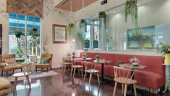 Palms Resort 2813: 2br, Pools, Courts, Gulf Views & Minutes to Beach!