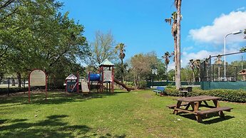 Palms Resort 2813: 2br, Pools, Courts, Gulf Views & Minutes to Beach!