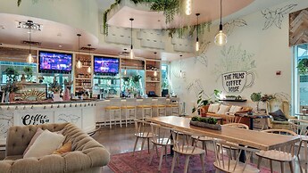 Palms Resort 2813: 2br, Pools, Courts, Gulf Views & Minutes to Beach!